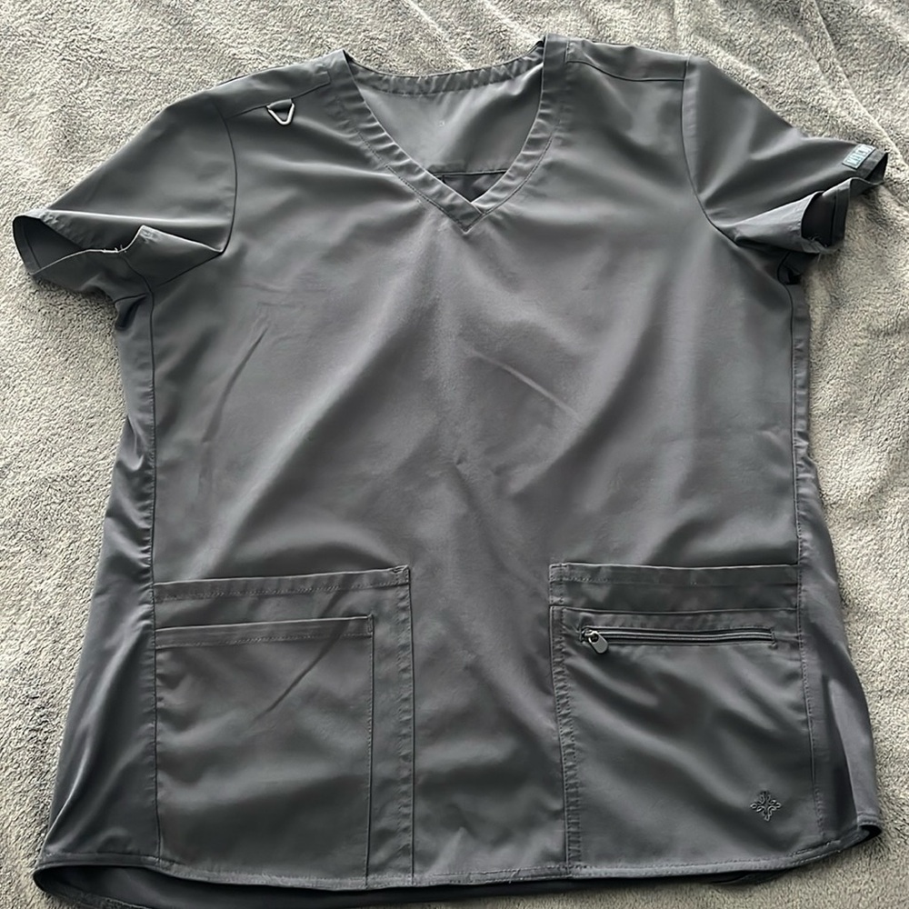 Women’s Medium Medcouture Scrub Top